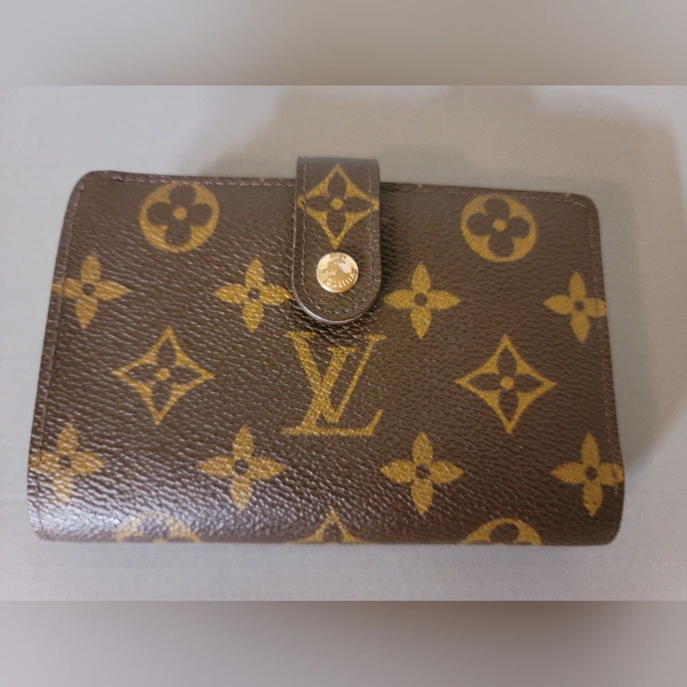 100%Authentic Vintage Louis Vuitton Monogram Wallet